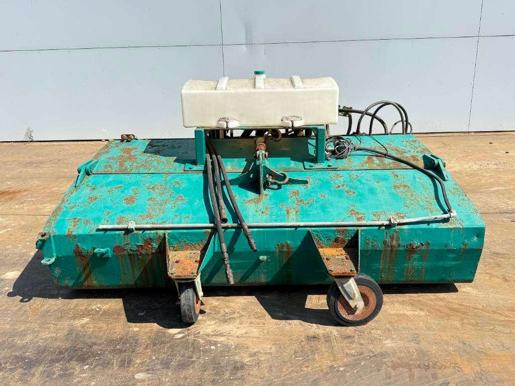 SMB UKM 2.5 - Sweeper / Kehrmaschine / Veegmachine Foto 2