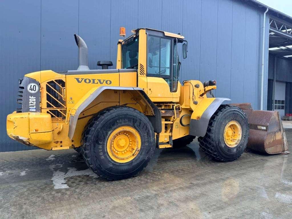 Volvo L120F Foto 4