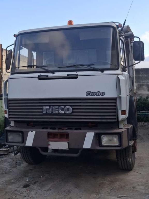 Iveco 330-30 Foto 2