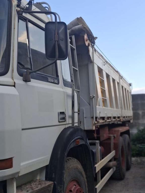 Iveco 330-30 Foto 3