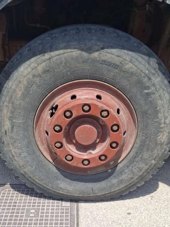 Iveco 330.30 Foto 8