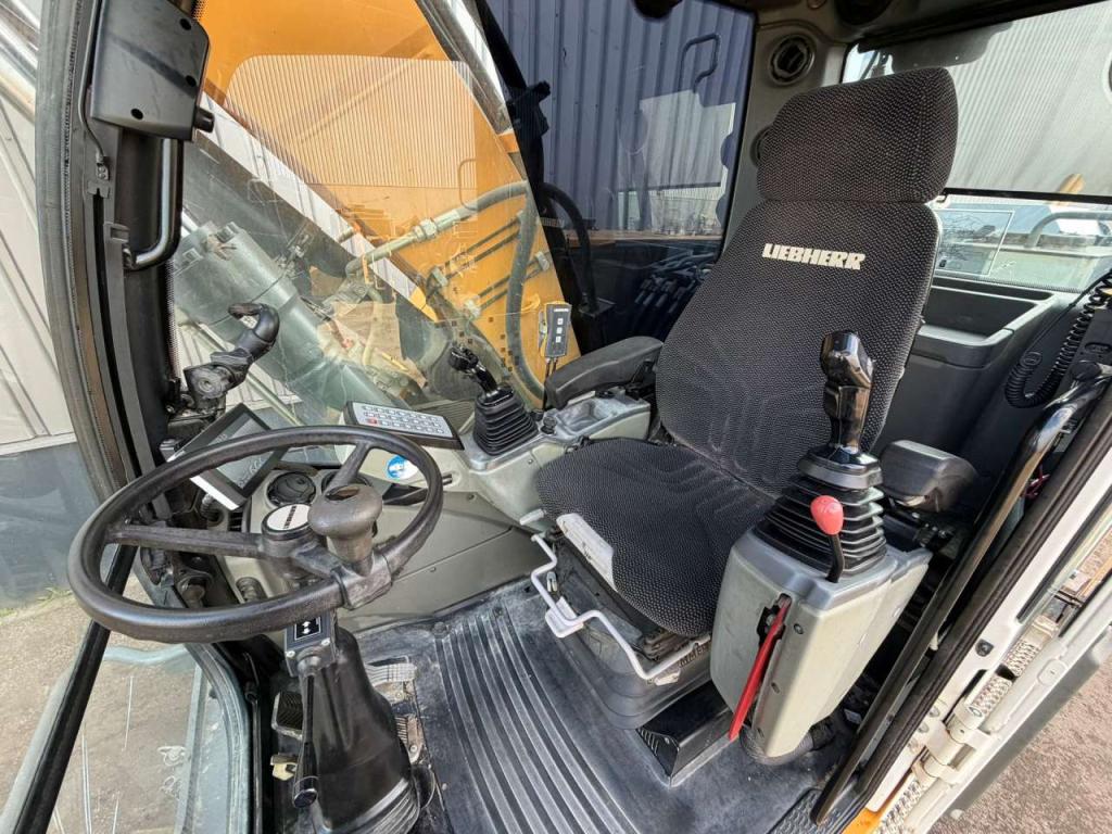 Liebherr A918 Foto 27