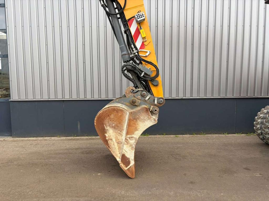 Liebherr A918 Foto 8