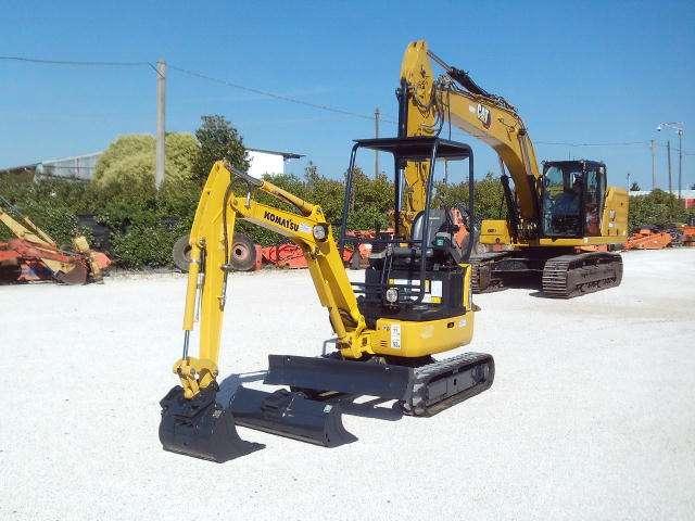 Komatsu PC16R-3HS Foto 1
