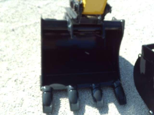 Komatsu PC16R-3HS Foto 15