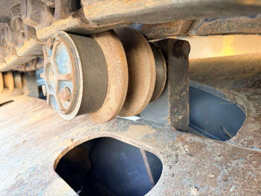 Volvo EC250E L Foto 11