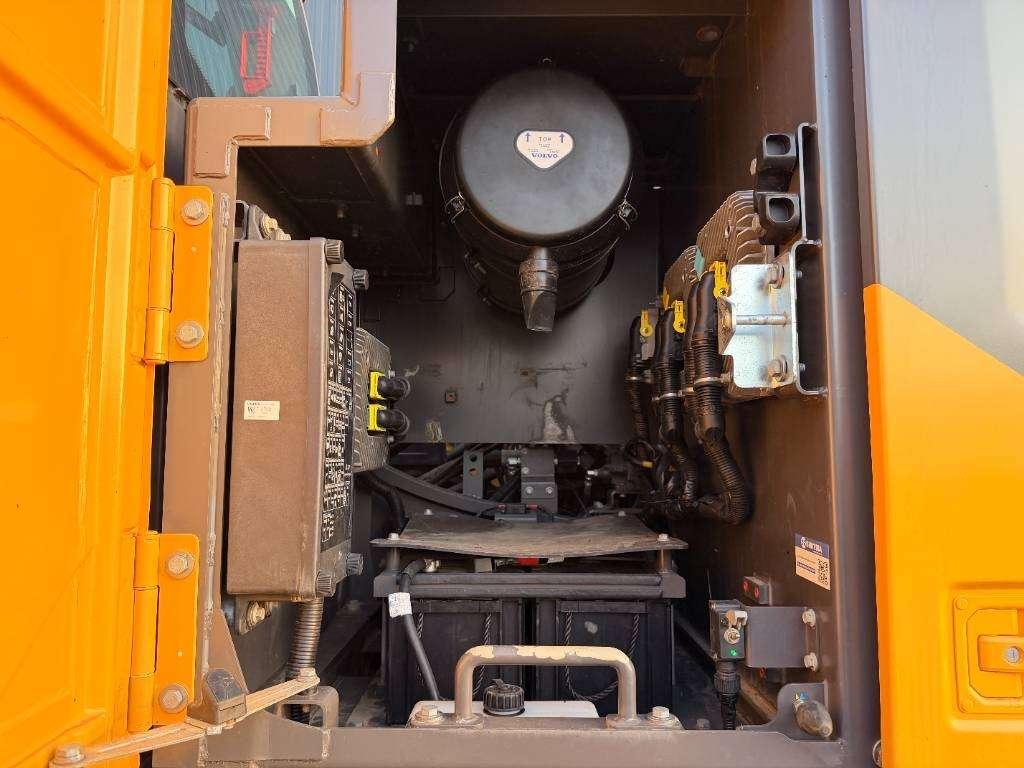 Volvo EC250E L Foto 15