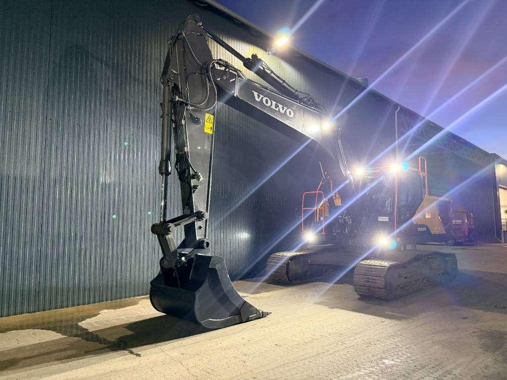 Volvo EC250E L Foto 3