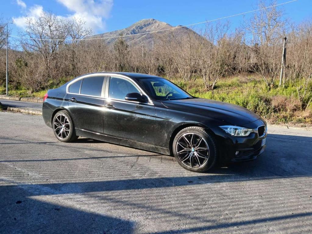 BMW SERIE 3 MODELLO 320D Foto 1