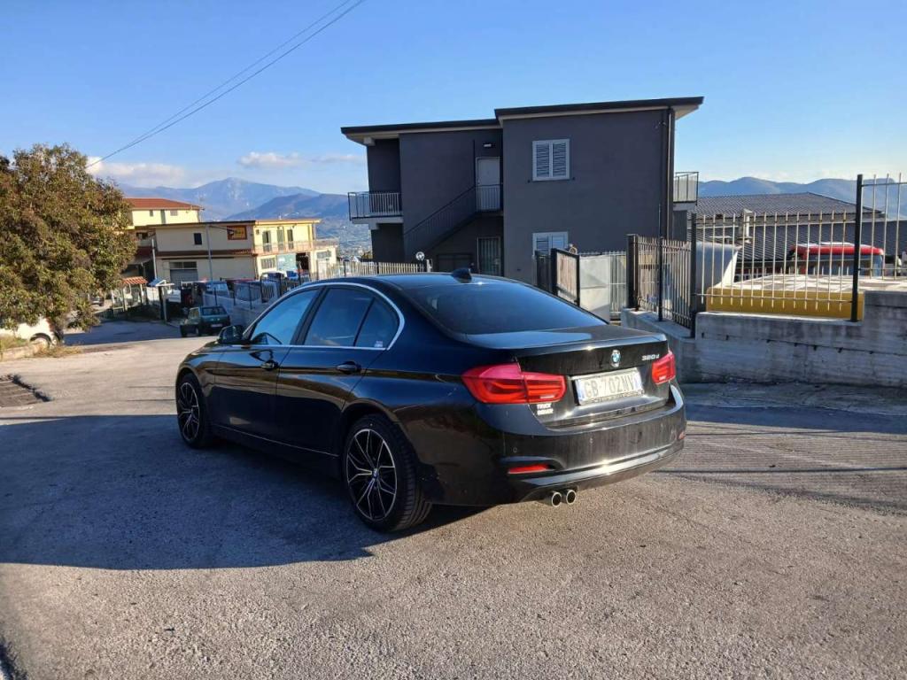 BMW SERIE 3 MODELLO 320D Foto 19
