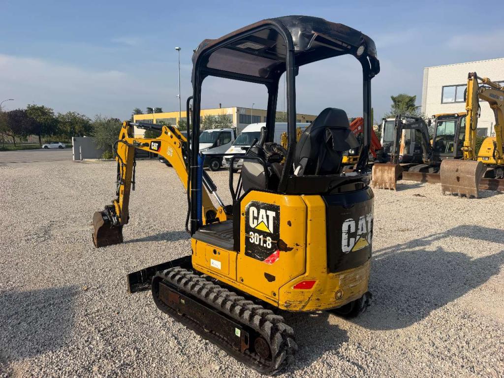 Caterpillar 301.8 Foto 1