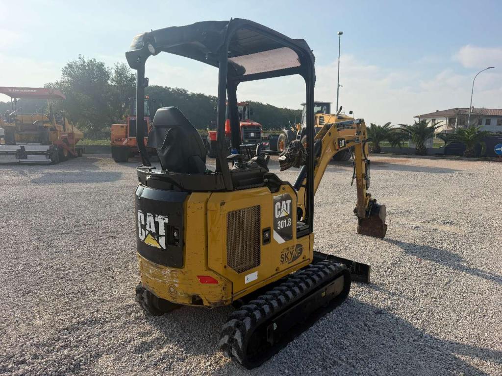 Caterpillar 301.8 Foto 3