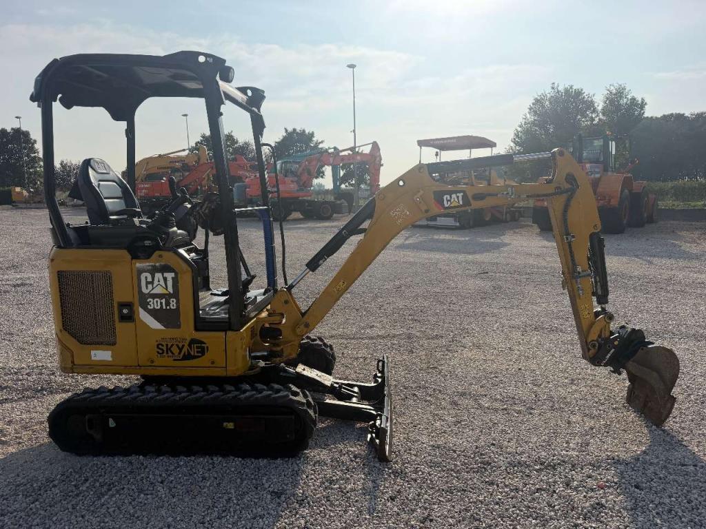Caterpillar 301.8 Foto 4