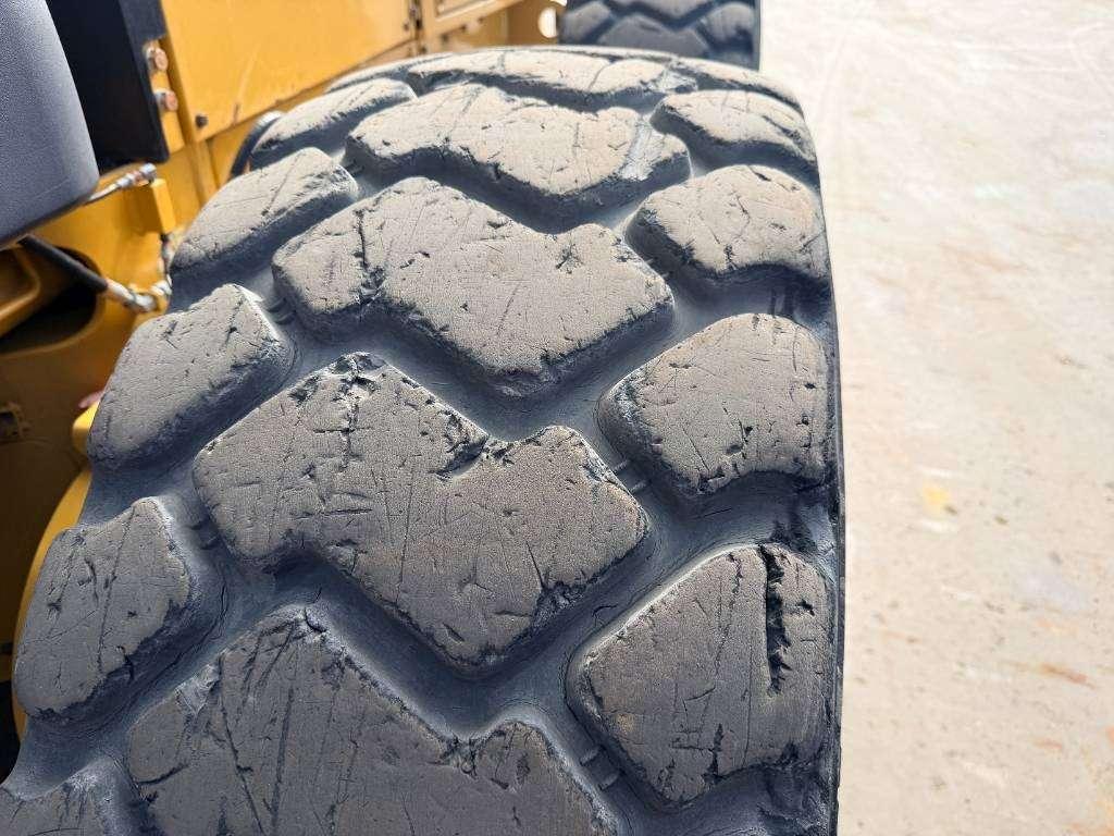 Caterpillar 140M2 Foto 22