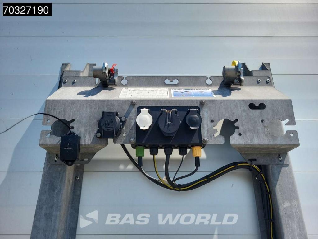 Schwarzmüller Lift + Sliding Roof Lift Axle Hubdach Foto 26