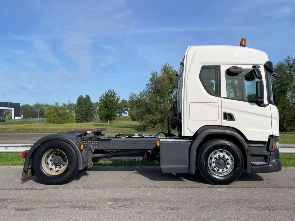 Scania P450 A4X2NA Foto 6
