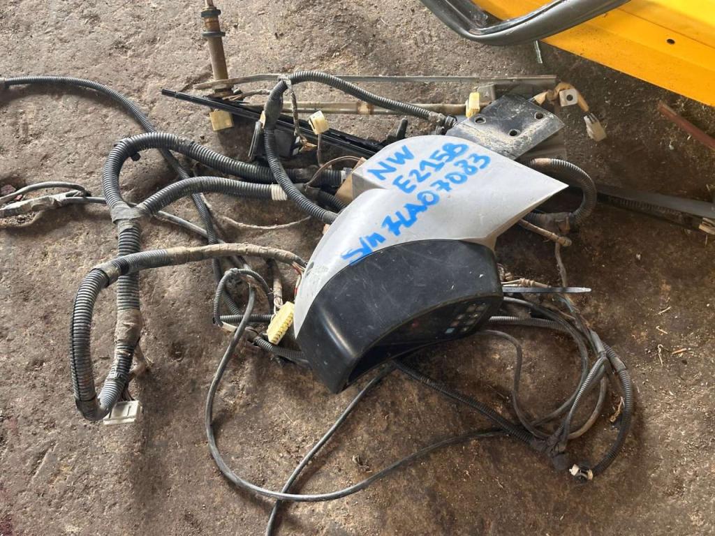 New Holland E215B Foto 13