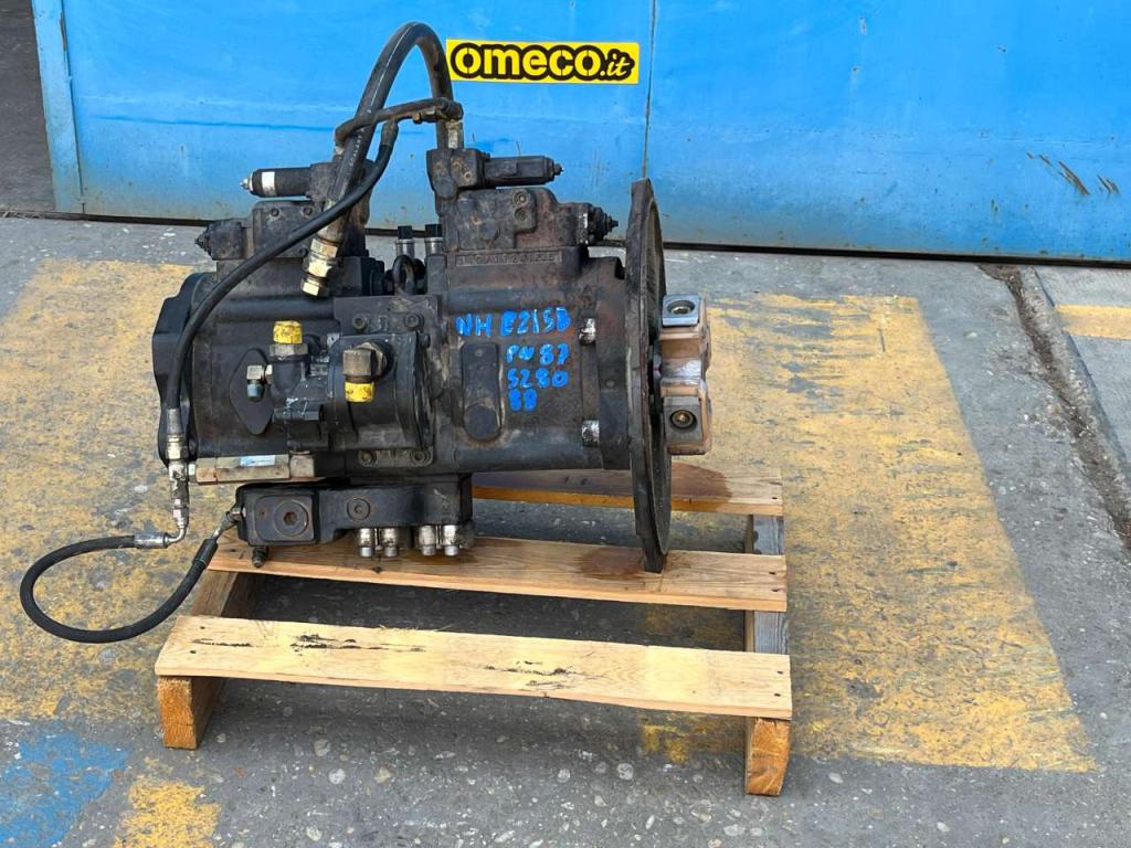 New Holland E215B Foto 22