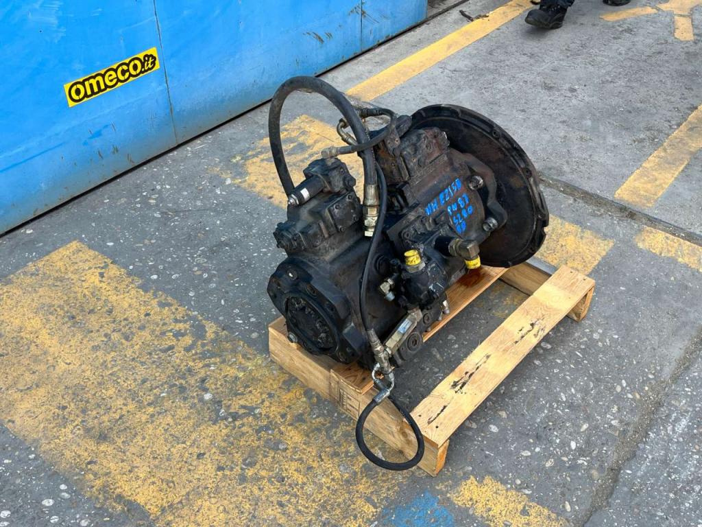 New Holland E215B Foto 24