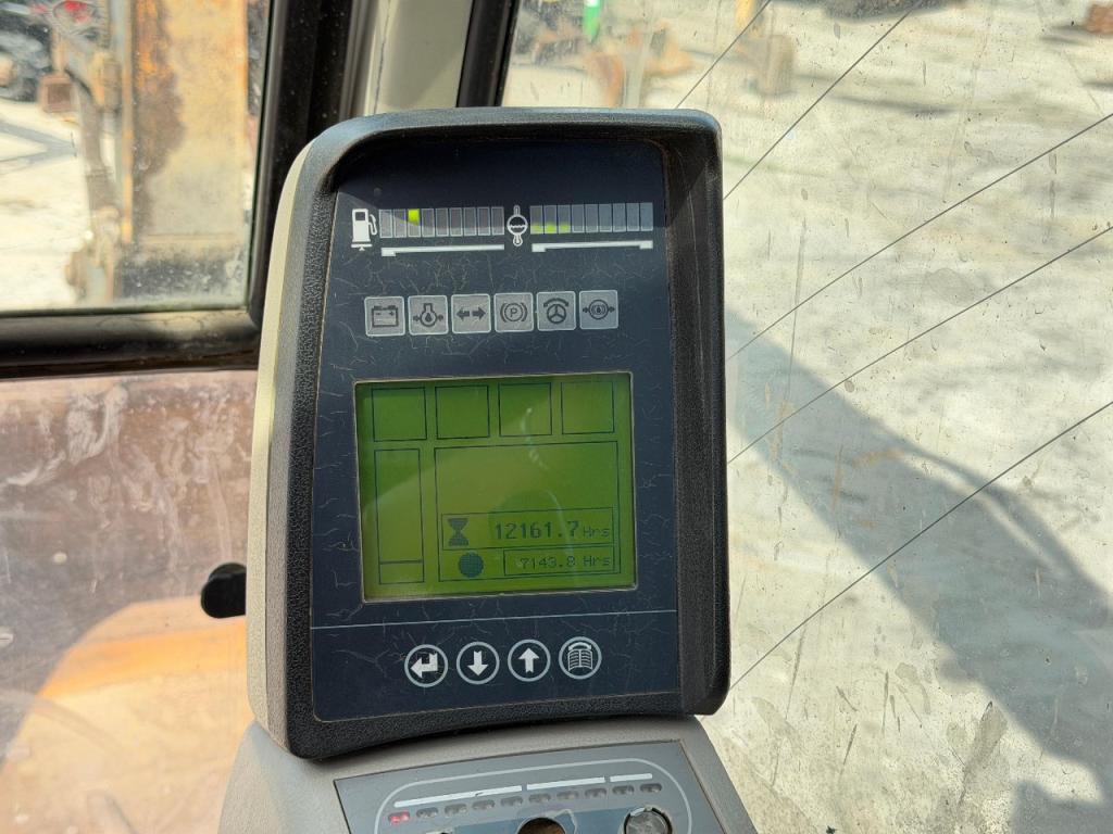 Liebherr R 900 C Litronic Foto 10