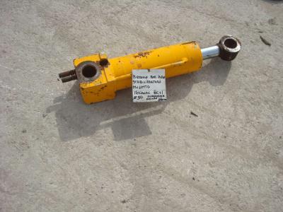 Pistone stabilizzatore per muletto Mecalac 8CXI in vendita da OLM 90 Srl