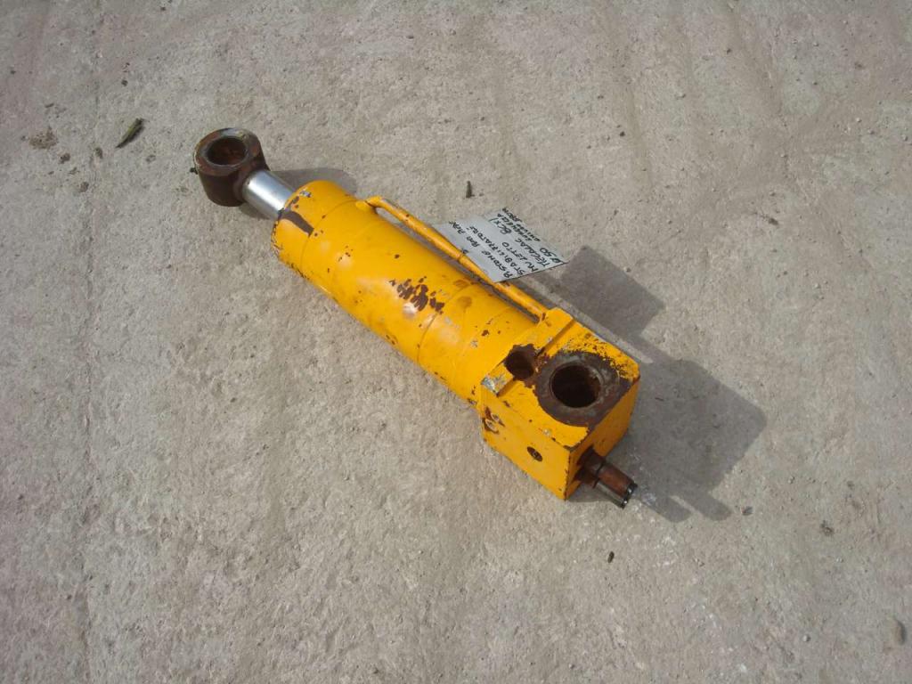 Pistone stabilizzatore per muletto Mecalac 8CXI Foto 4
