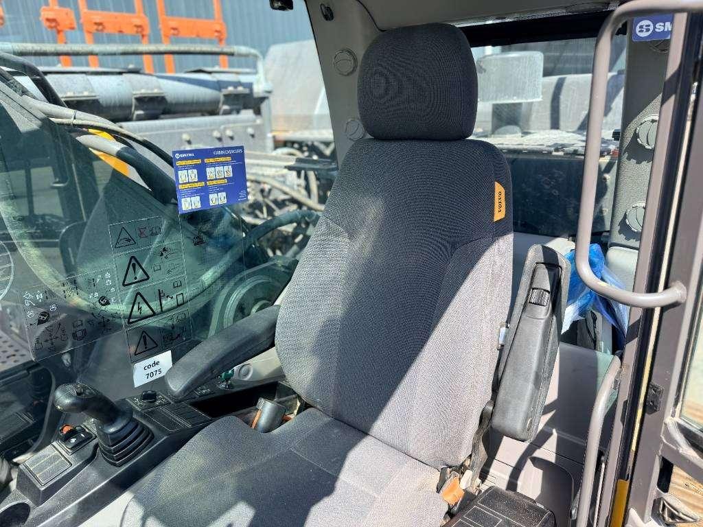 Volvo EC300E L Foto 11