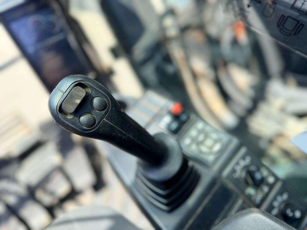 Volvo EC300E L Foto 8