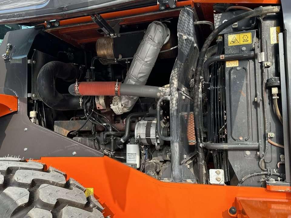 Hitachi ZW180-5B Foto 7