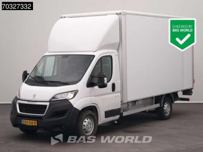 Peugeot Boxer 140PK 433cm Hoog Laadklep Zijdeur Bakwagen Navi Airco Cruise Camera D'Hollandia Euro6 Meubelb in vendita da BAS World B.V.