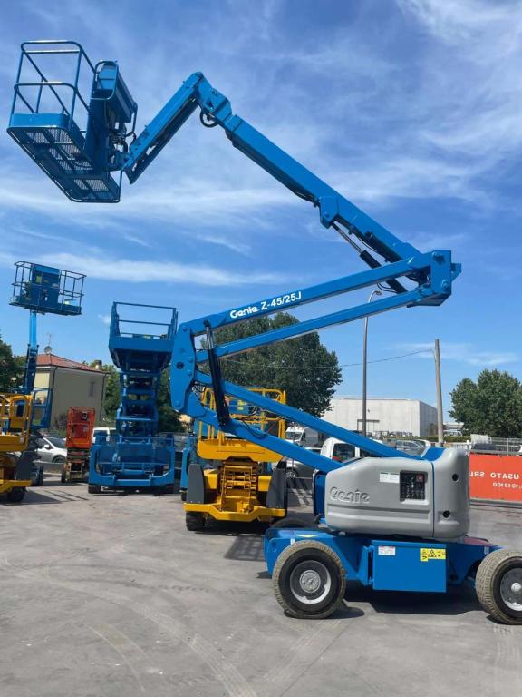 Genie Z45/25J Bienergy Foto 1