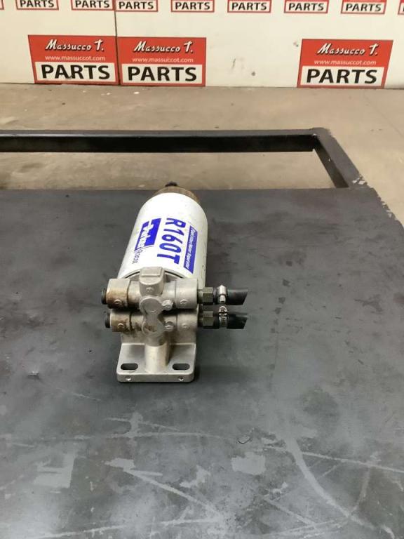 Supporto filtro gasolio per New Holland E 385 Foto 2