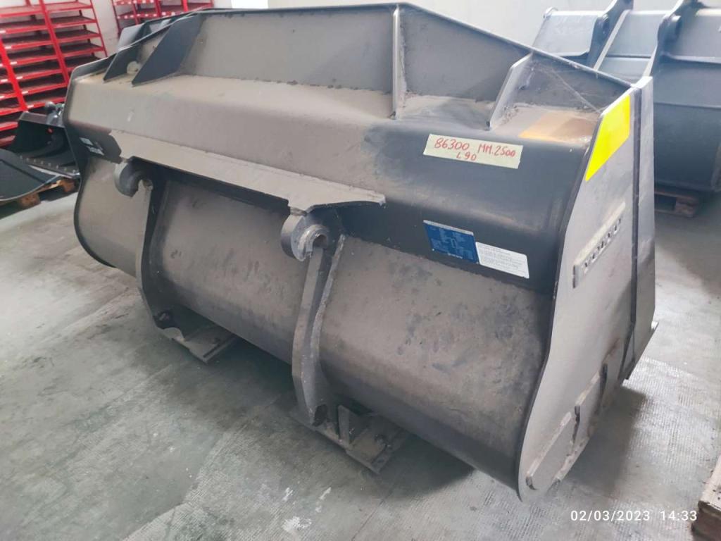 Volvo L90H Foto 2