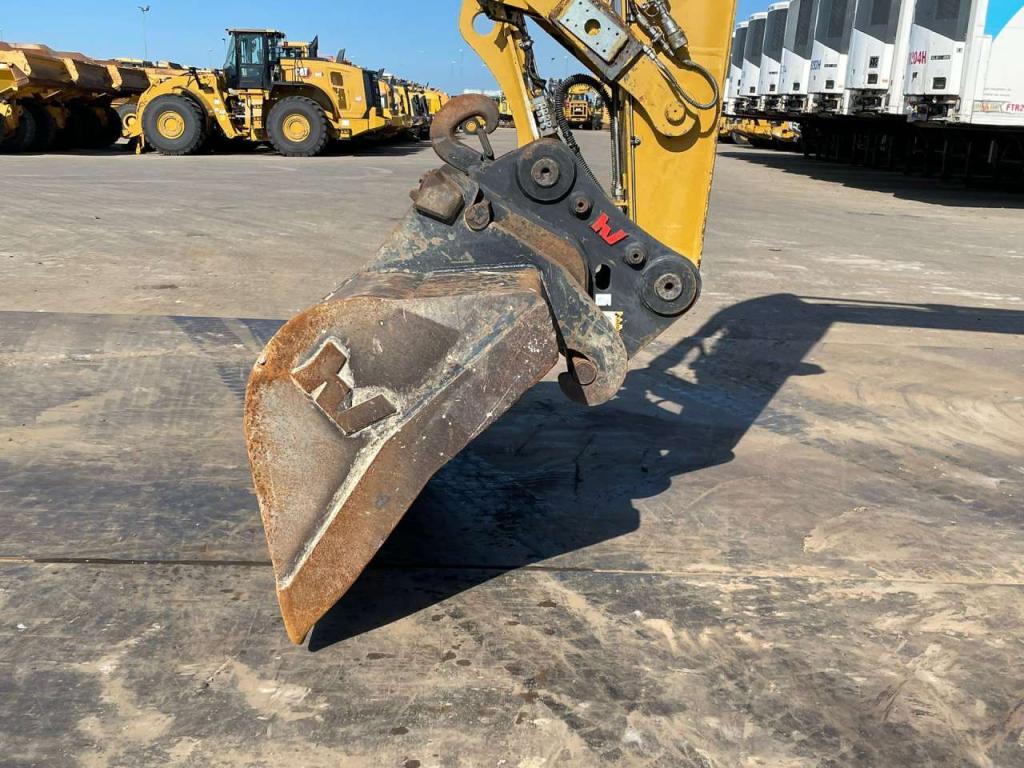 Caterpillar M313D VA - Outriggers + Blade Foto 12