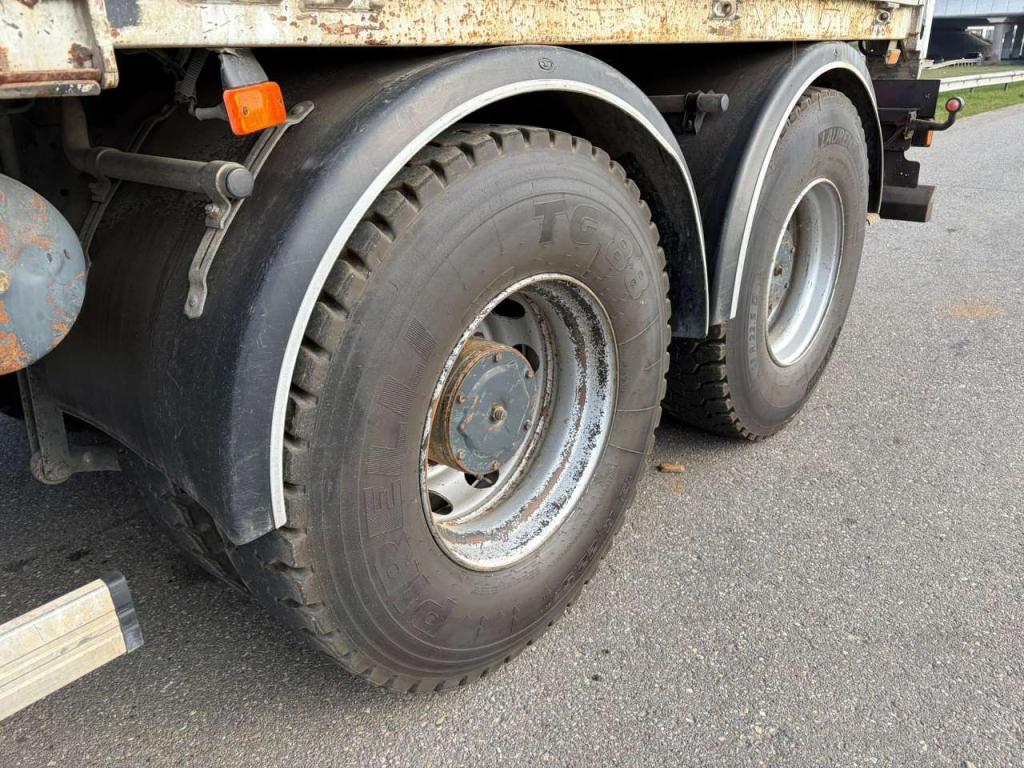 Iveco 330 6x4 Foto 12