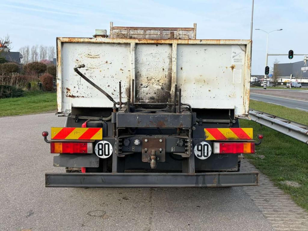 Iveco 330 6x4 Foto 4