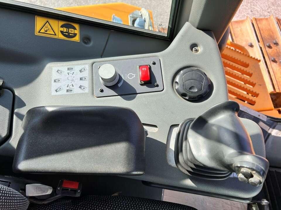 Liebherr 736 Foto 8
