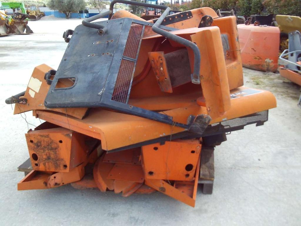 Cofanatura e carter carrozzeria per Fiat Kobelco W190 Foto 6