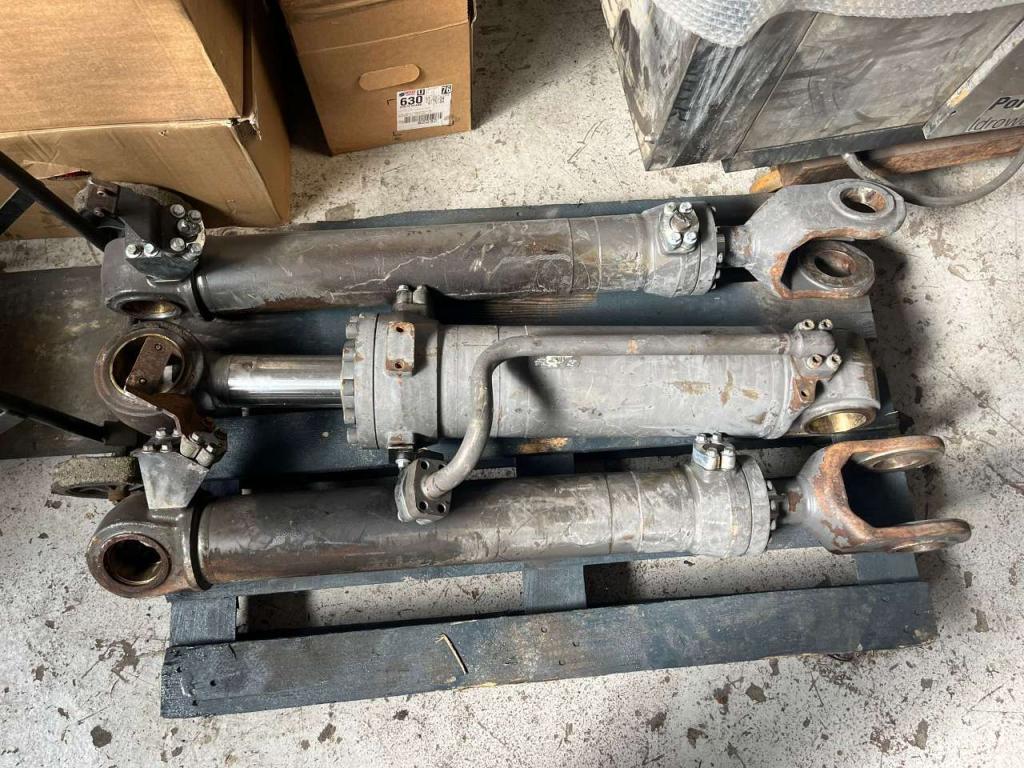 Volvo Braccio, Pistoni, Attacco rapido, Assale per Volvo L60H Foto 2