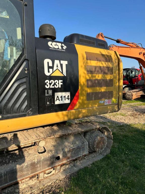 Caterpillar 323FLN Foto 3