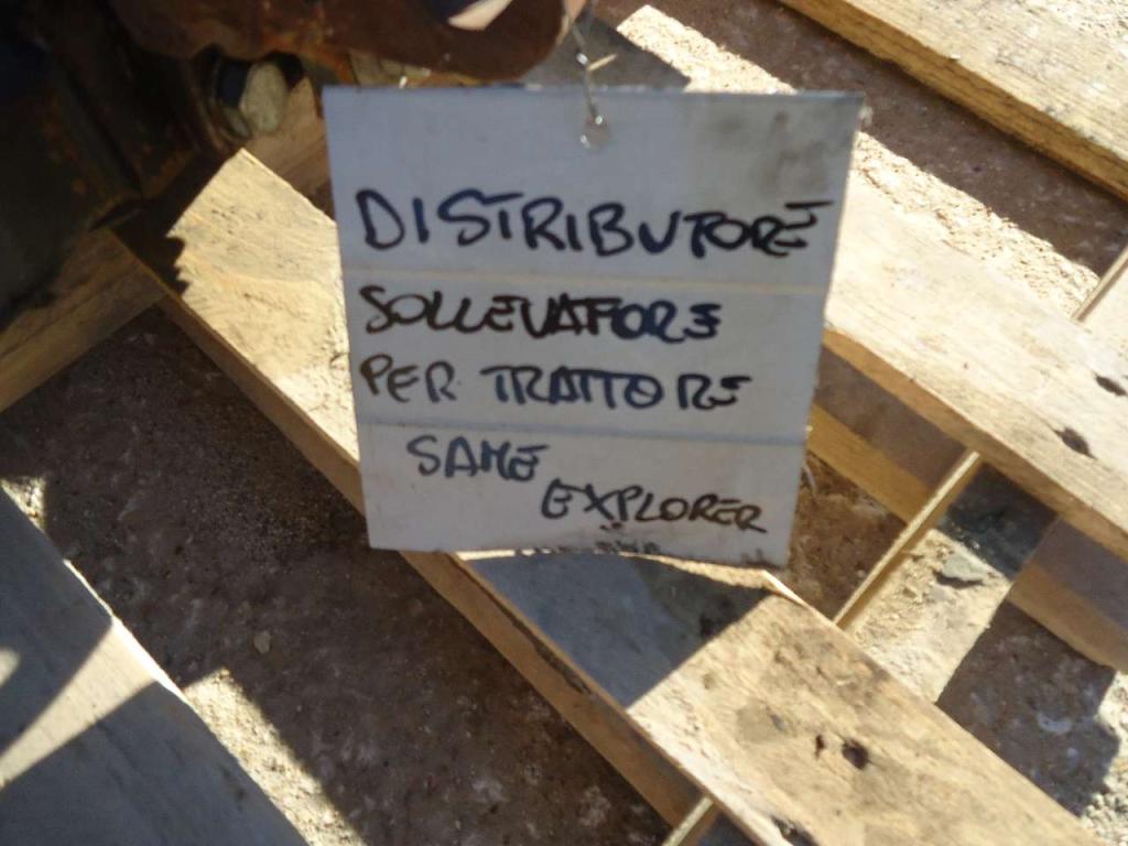 Distributore sollevatore per Same Explorer 90C Foto 4