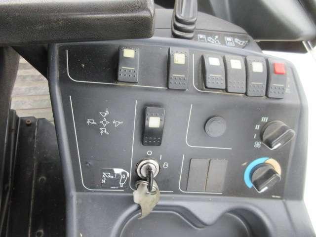 Caterpillar 908 Foto 21
