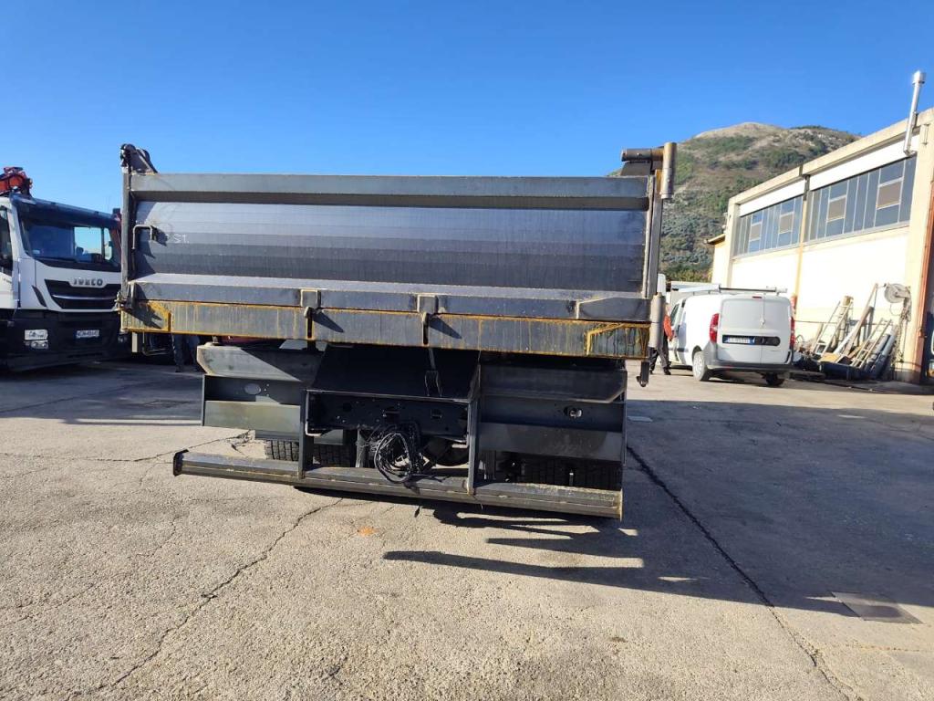 Iveco EUROCARGO 180E32 Foto 10