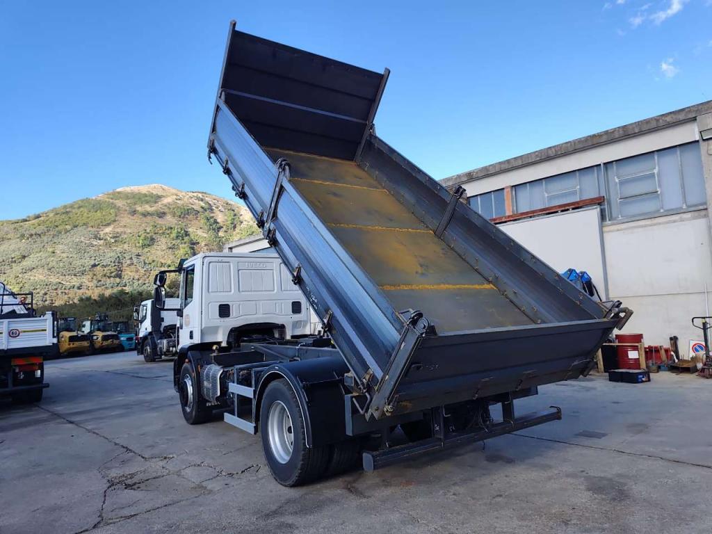 Iveco EUROCARGO 180E32 Foto 26