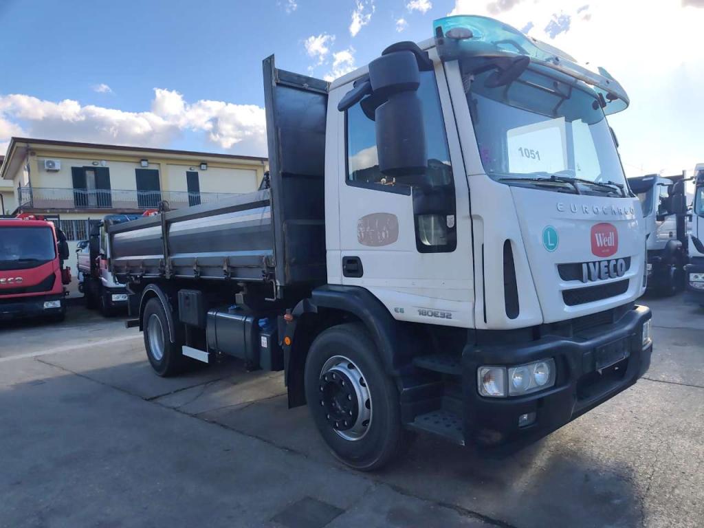 Iveco EUROCARGO 180E32 Foto 9