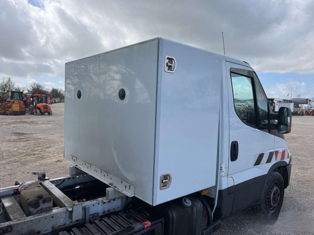 Iveco DAILY 35-120 Foto 18