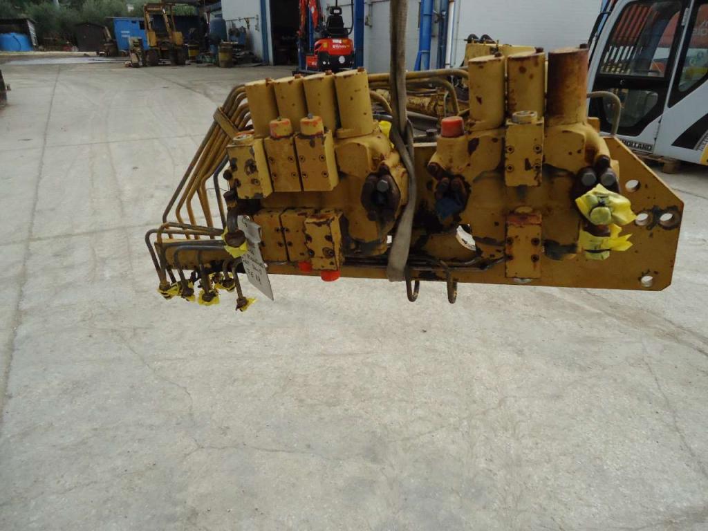 Distributore idraulico per Fiat Allis FE18 Foto 1