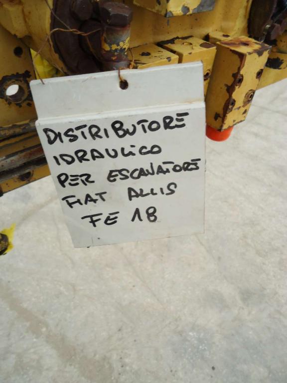 Distributore idraulico per Fiat Allis FE18 Foto 2