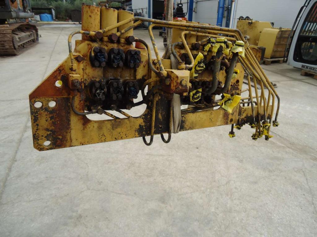Distributore idraulico per Fiat Allis FE18 Foto 3