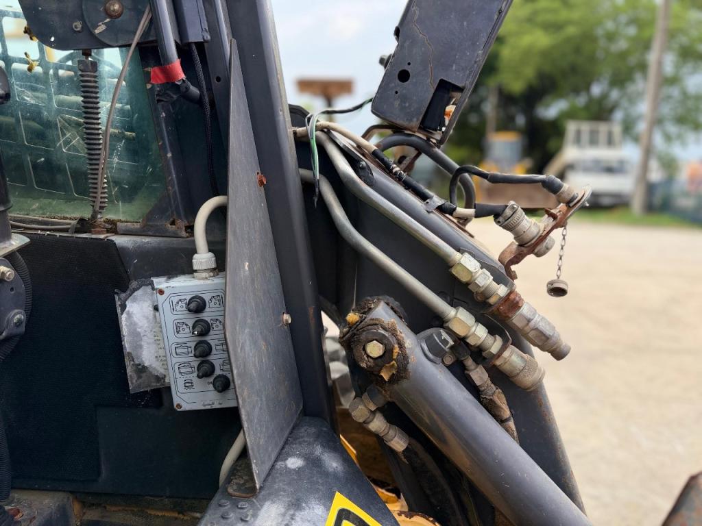 New Holland LS180 Foto 9
